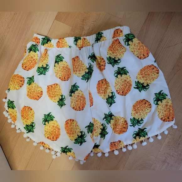 Pineapple Pompom Shorts - Picture 2 of 3